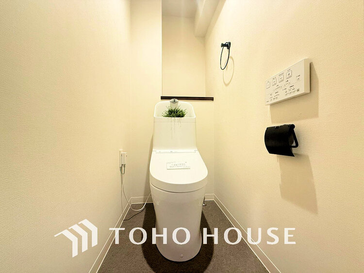 トイレ トイレには快適な温水洗浄便座付