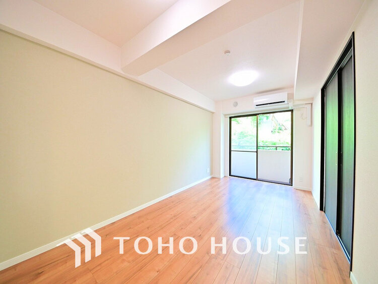 内装 家族みんなが爽やかに過ごせるように、光をたっぷり取り込んだLDK