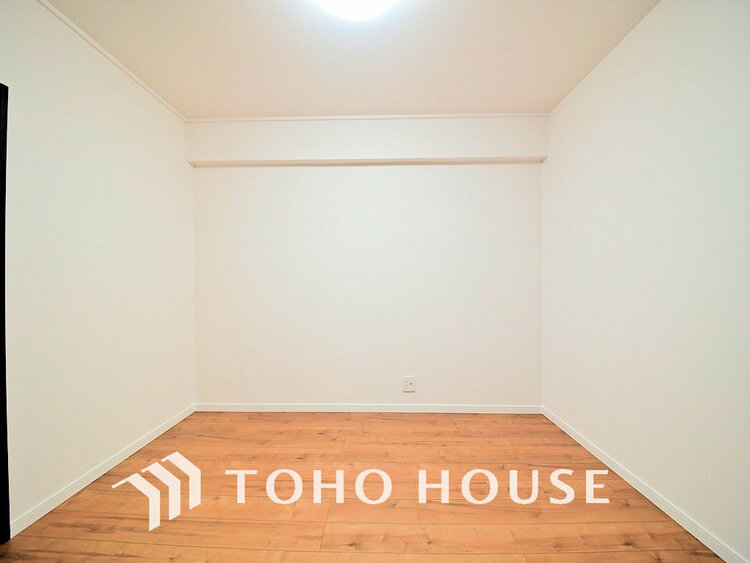 内装 シンプルですっきりとした室内は飽きのこない居心地の良い雰囲気