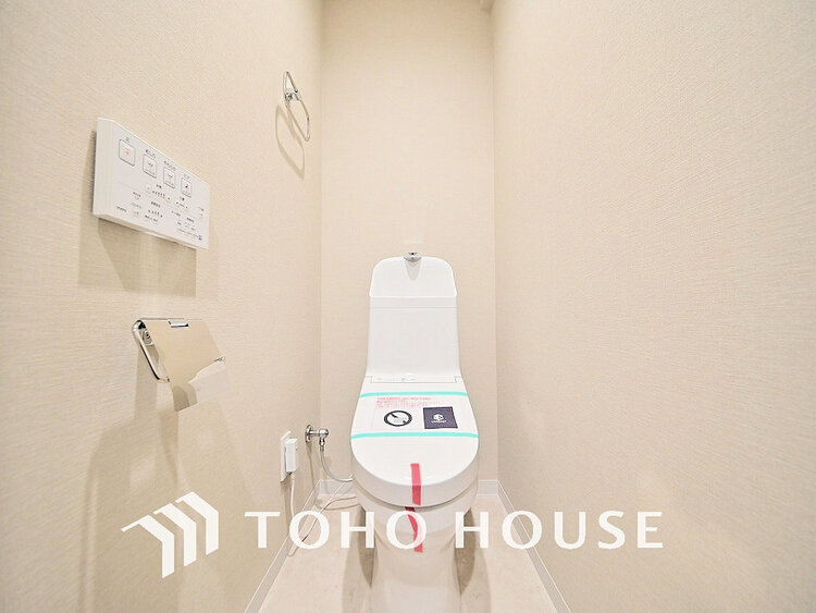 トイレ トイレには快適な温水洗浄便座付