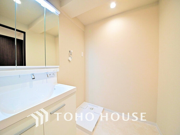 洗面 清潔感のある洗面室で朝の身支度を