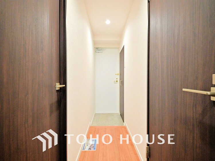 玄関 落ち着いた雰囲気の玄関、家族の帰りを暖かく迎えてくれます