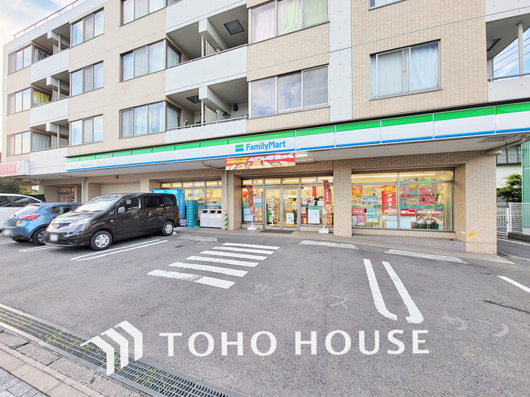 周辺 ファミリーマート 横浜神大寺四丁目店　距離650m