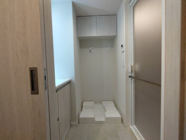 その他 十分な広さの脱衣所。