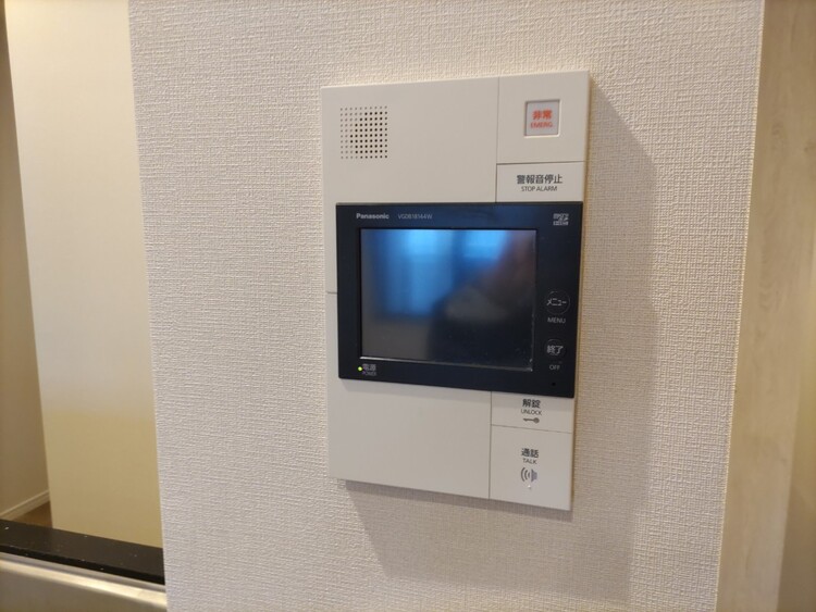 その他 誰が来てもわかる様にモニター付きインターホンを設置。