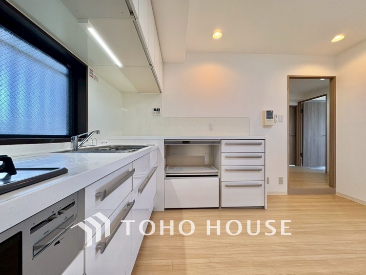 キッチン 【KITCHEN】◆Happy◆愛情たっぷりのお料理で家族にHappyを。システムキッチンがあなたをサポートしてくれます。