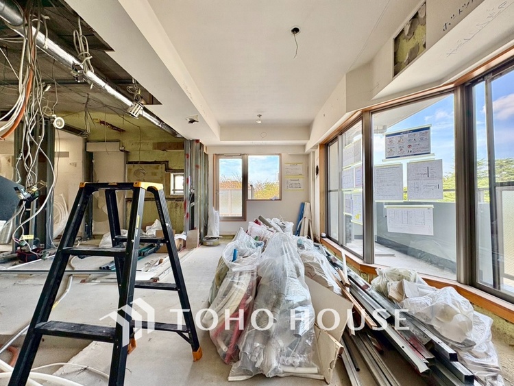 内装 現在改装中◆眩い◆光が燦々と入り、家族の笑顔を照らす。「いつまでも続いて」と願う夢のような毎日がここにある。