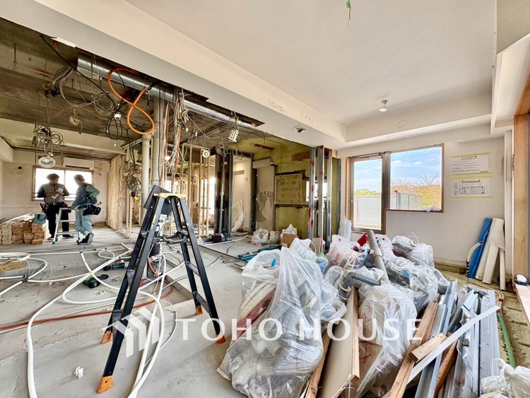 内装 現在改装中◆扉を◆開くとこの景色。家族の”おかえり”の声が聞こえてきそう。