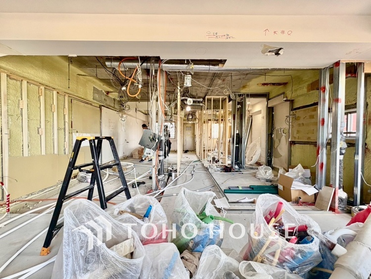 内装 現在改装中◆住む喜び、楽しさ、感動◆を君と共有したい。いつまでもずっと家族を見渡せるこの広い空間で。