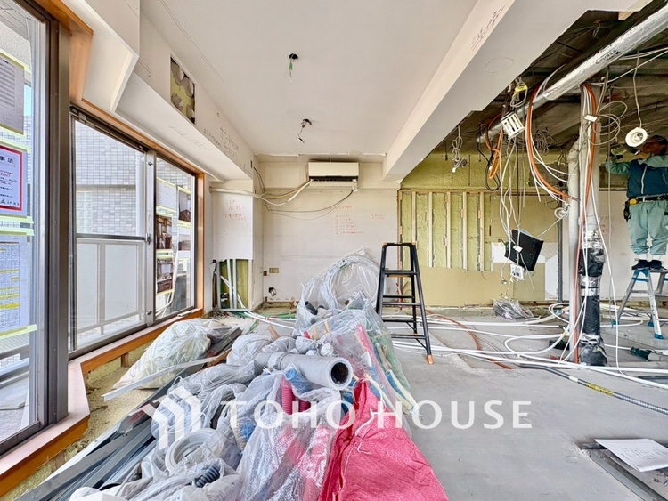 内装 現在改装中◆simple is best◆無駄のない綺麗なつくりのリビングルームであなただけの暮らしを。