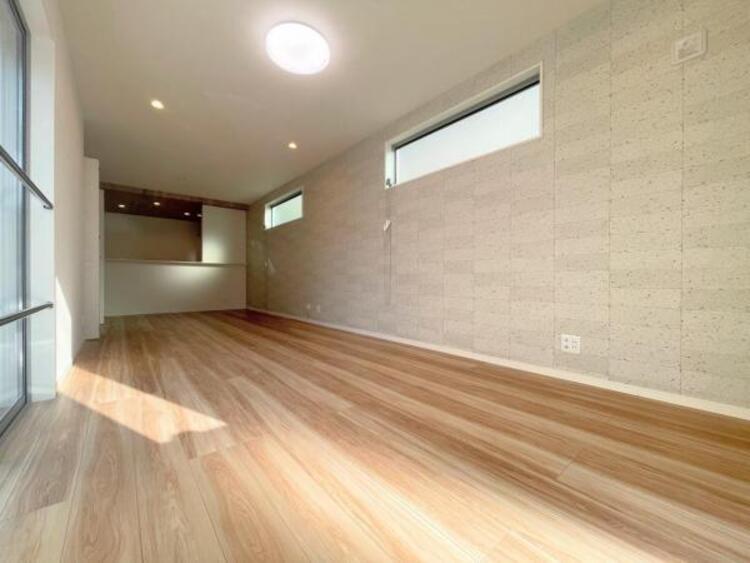 その他 ●〇家族と過ごすひと時を溢れる光が優しく包み込むリビングダイニング。家族とともに心穏やかに過ごすひととき。家族との時間、自分の時間を大切にできる空間がここにあります。LDKで過ごす時間は大事です●