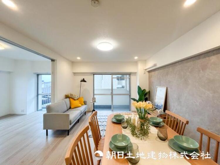 居間 【リビング】家族や友人との時間など１番多くの時間を過ごす空間だからこそ快適な空間を目指してプランニングしました