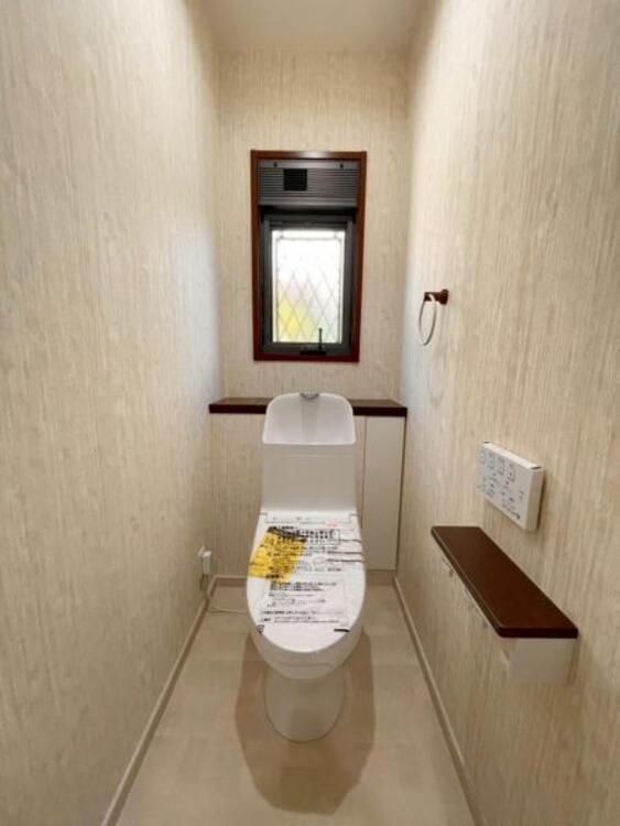 トイレ 毎日使うトイレは落ち着きと清潔感のあるデザイン 