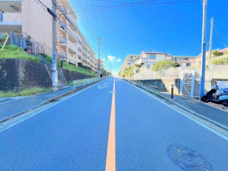 周辺 ●〇物件の陽当りや通風・仕様設備やお部屋の大きさの比較、近隣・周辺環境や街並みなど、資料には掲載していない情報が現地にはたくさんあります。資料だけで不動産を購入できるという方はいません。ぜひ現地へ〇●