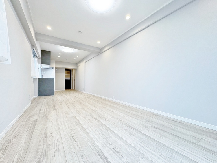 居間 快適に過ごす毎日を求めて、暮らしの中でご自身の「マイホーム」に創り上げてください。