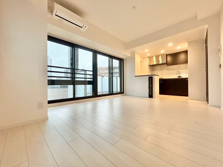 居間 豊かな居住性と、安心感を満たすクオリティが見事に調和した住空間。