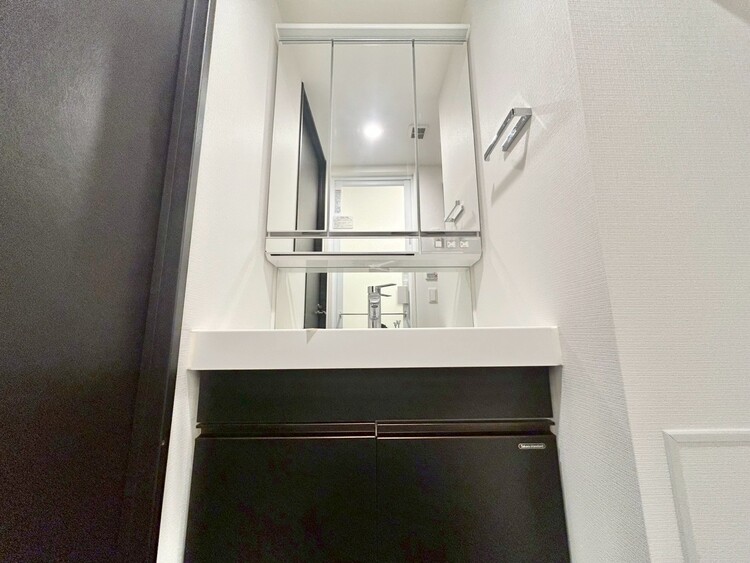 洗面 何かと物が増える場所だからこそ、スッキリと見映えの良い空間に。