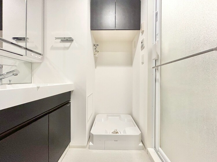 洗面 清潔感と心地よさを重視した、上質感漂うパウダールーム。