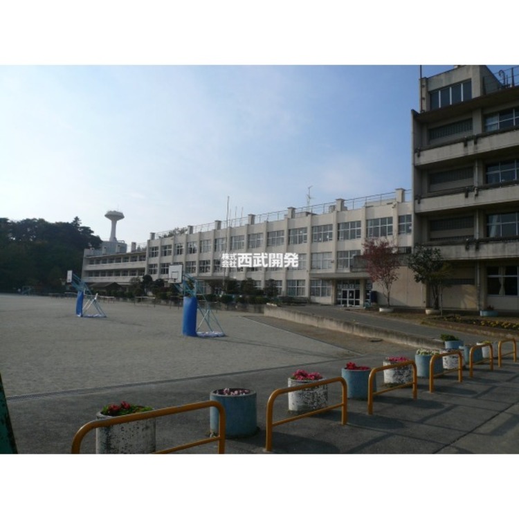 周辺 東金子小学校(約410m)