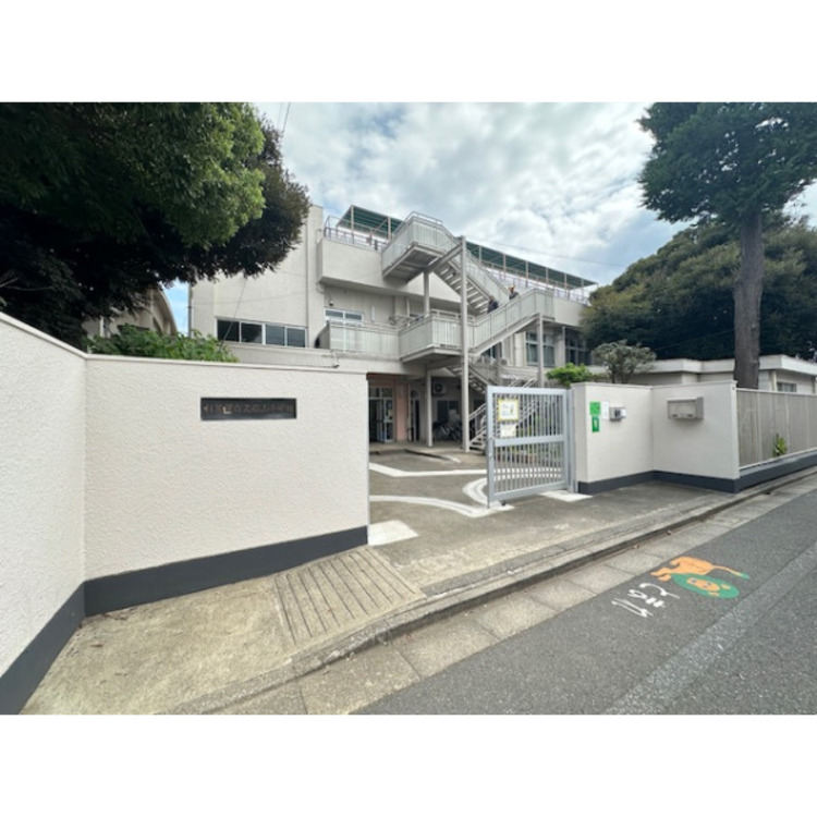 周辺 久我山小学校(約750m)