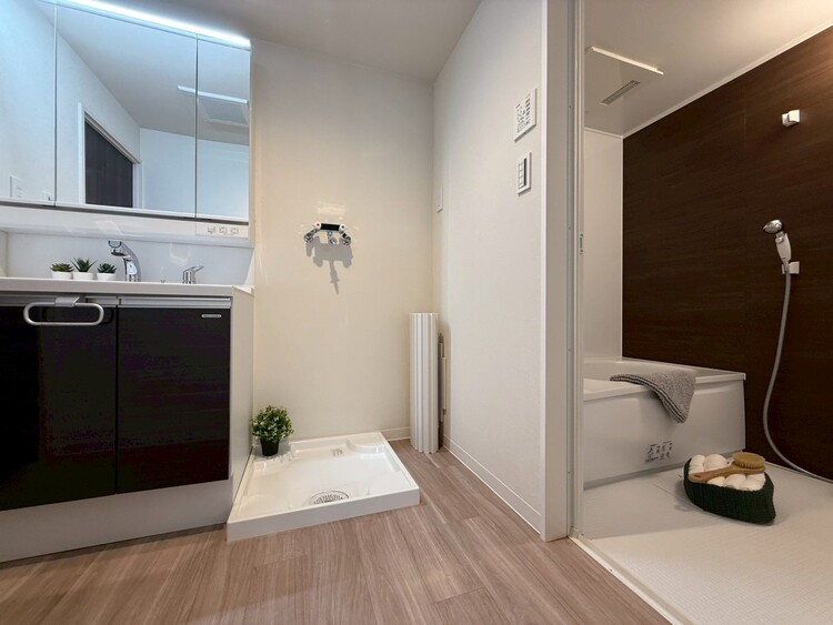 その他 十分な広さの脱衣所。