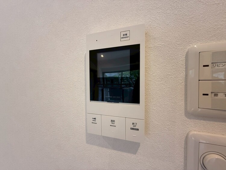 その他 誰が来てもわかる様にモニター付きインターホンを設置。