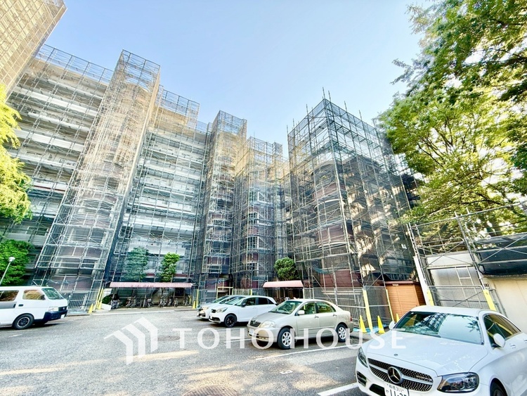 内装 ◆ここに在る◆事も無げに美しく、伝えるには筆舌に尽くし難い。豪華絢爛や華美と言う事ではなく、住まう者にとって暮らし易く心地がいいと言う美しさがこの住まいには込められている。