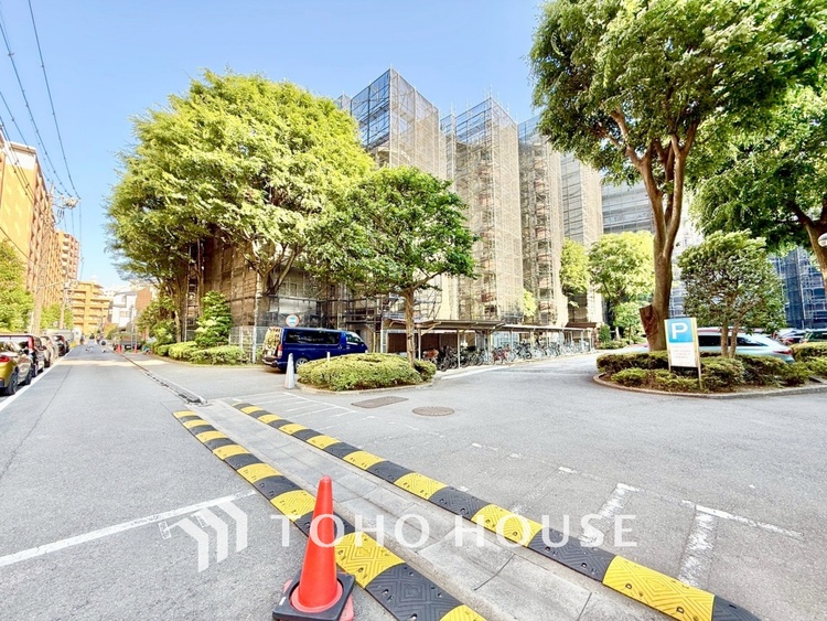 内装 ◆闇夜の輝き◆オレンジ色の光は大人になった今の僕にはわかる。1日の終わりを伝えに来たわけではなく、また明日が来る方へ導いてくれた事を。