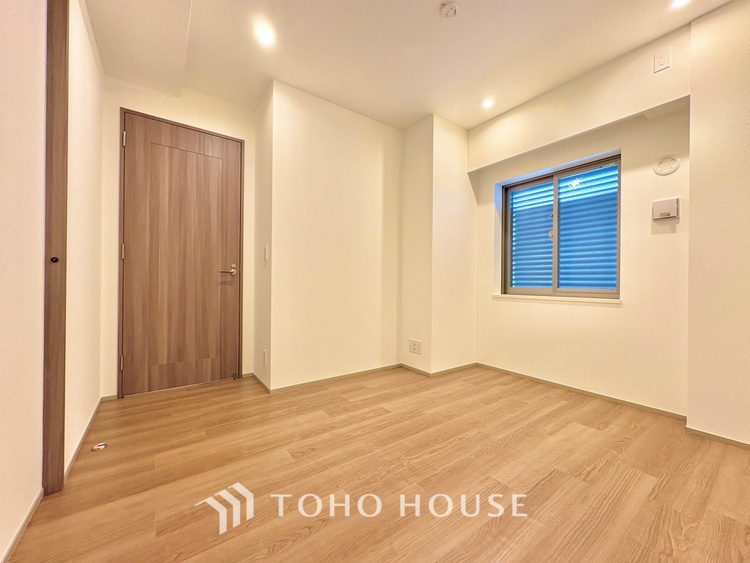 内装 寝室は一日の疲れを癒す大切な空間。快適で落ち着けるおすすめの間取りです。