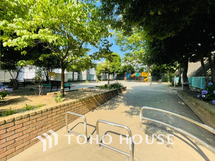 周辺 白幡南町公園　距離1300ｍ