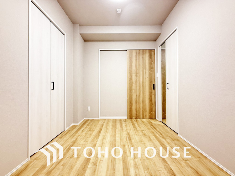 内装 シンプルですっきりとした室内は飽きのこない居心地の良い雰囲気