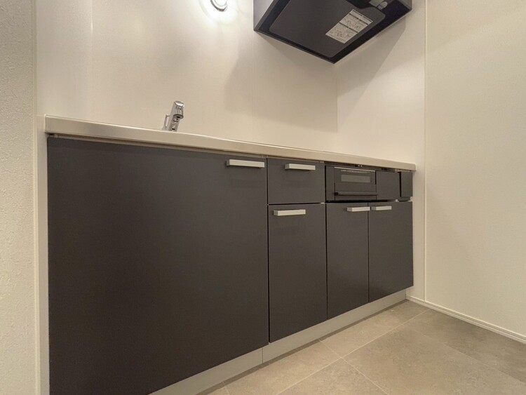 キッチン スマートな意匠と充実の機能を備えたキッチンが、暮らしにおいしい彩りを添えます。