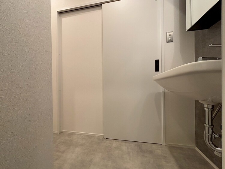 洗面 清潔感と心地よさを重視した、上質感漂うパウダールーム。