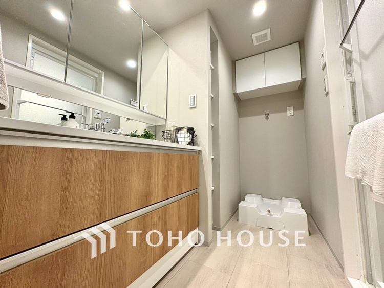 風呂 【BATHROOM】◆プライベートな空間◆simpleだからrelaxできるんです。こころもからだもキレイさっぱり。