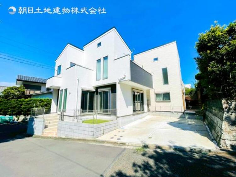 外観 開放感があり日当りも良好です！目の前に広がる開放感とゆとり。暮らしの夢を育む住まいがここにあります！ 