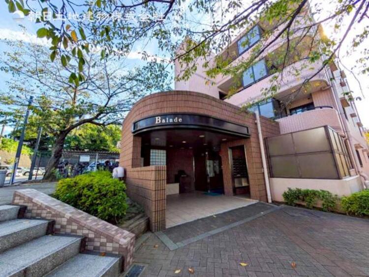 エントランス 【エントランス】重厚感の溢れるエントランスはマンションの顔！帰宅時、来客時に誇れる空間を演出します！