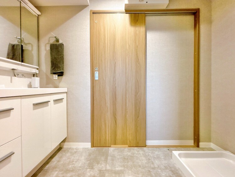 洗面 清潔感と心地よさを重視した、上質感漂うパウダールーム。