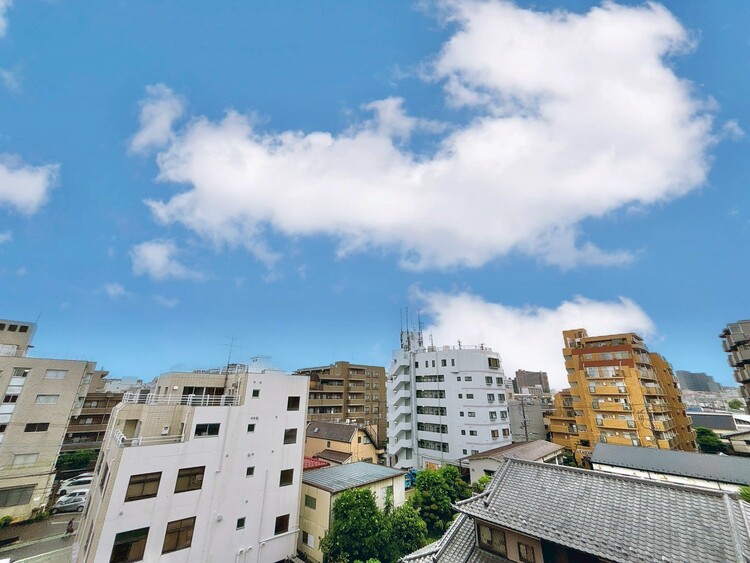 バルコニー 頬をなでる、優しい風を感じることが出来ます。