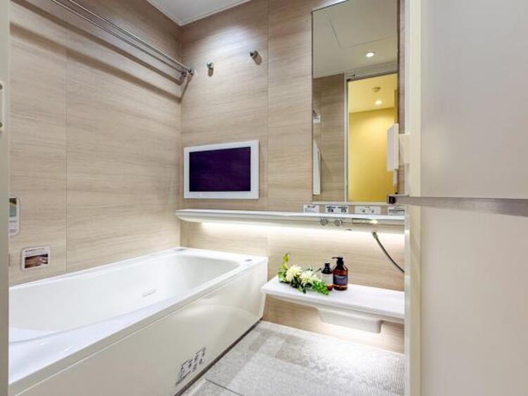 風呂 高級感を演出する内装。くつろぎのスペースにも、癒しのスペースにもなる心休まる空間です。