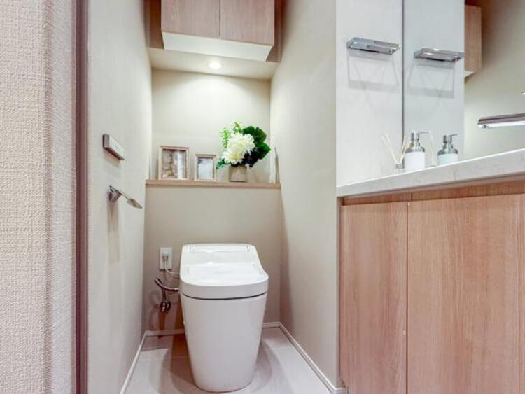 トイレ 清潔感溢れるトイレ。落ち着いた空間で安らぎのひとときをお過ごしいただけます。