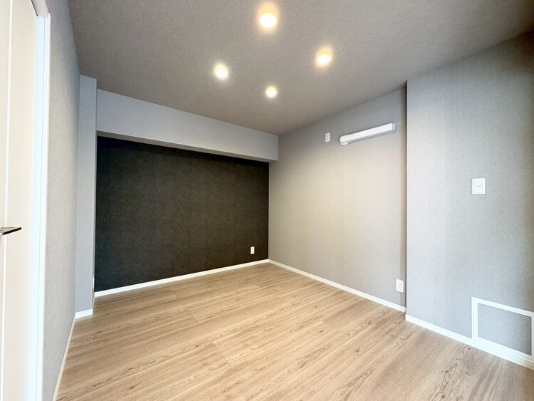 その他 清かで艶やかな時間をもたらしてくれる室内です。