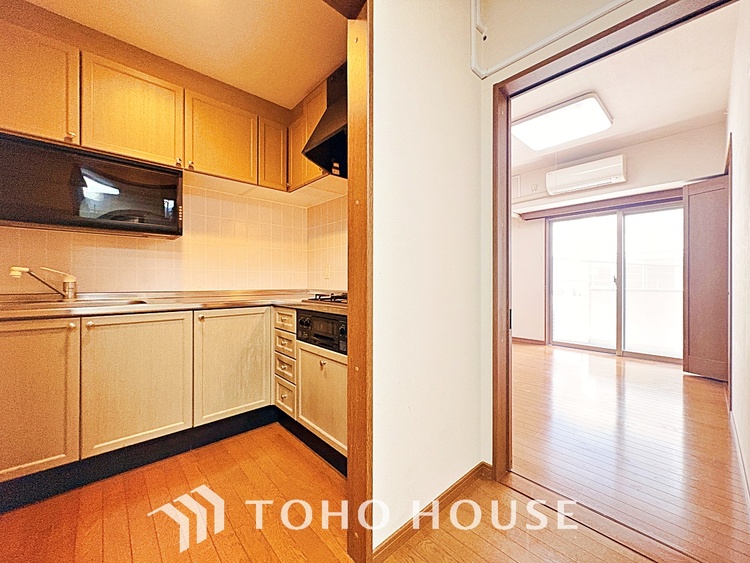 内装 お子様の面倒を見れる時間が増え時短になります。加えて手荒れも防げてしかも節水が高い為、大変人気があり重宝します。