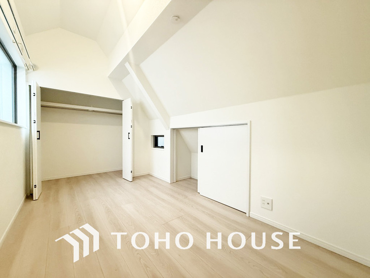 内装 シンプルですっきりとした室内は飽きのこない居心地の良い雰囲気