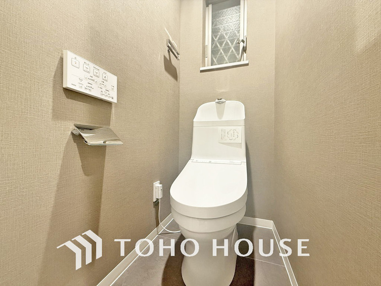 トイレ トイレには快適な温水洗浄便座付