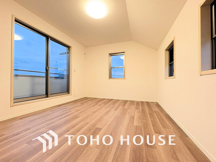 内装 シンプルですっきりとした室内は飽きのこない居心地の良い雰囲気です