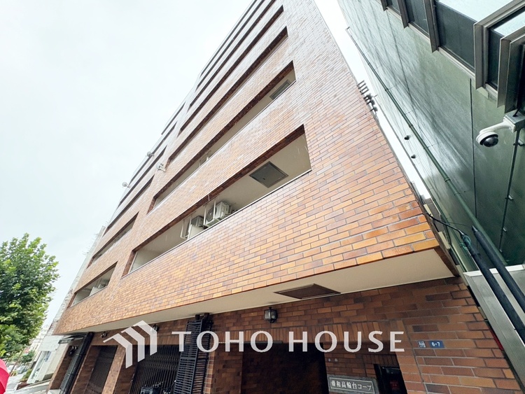 内装 ◆青空テラス◆ベランダから望む紺碧の空からそよ風、そして目に映るのはグリーン広がる風光明媚な世界。それは清々しい自然の薫りを肌で感じる幸せな空間。