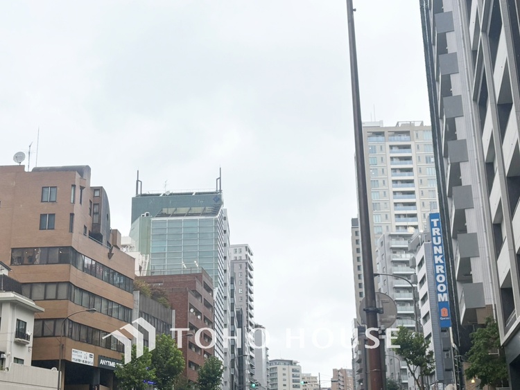 収納 【closet】奥行きのあるクローゼットを採用。衣装ケースや、掃除機といった電化製品まで多くの物を収納できるようなつくりになっております。是非一度、ご自身の目でお確かめ下さい。