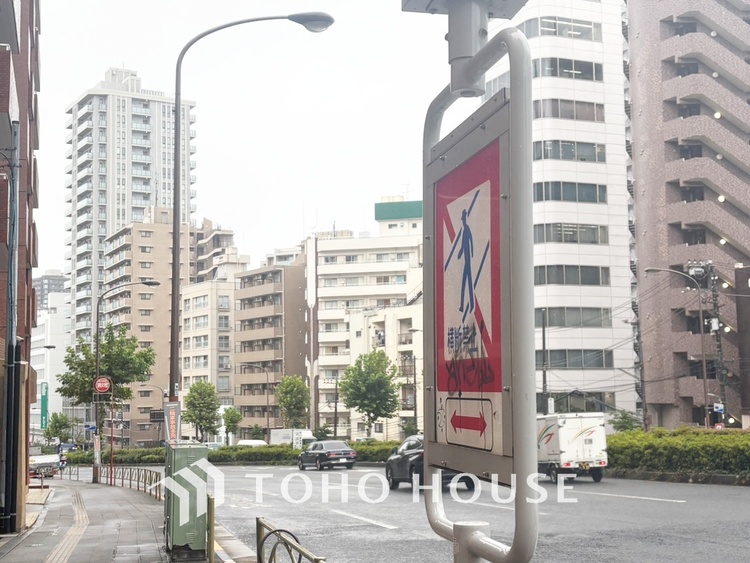 収納 【Shoes in closet】靴を美しく収納できて、マジックのように玄関がすっきりします。ベビーカー、ゴルフ道具、アウトドア用品など、外で使用するアイテムを玄関ドアの近くに収納できます。