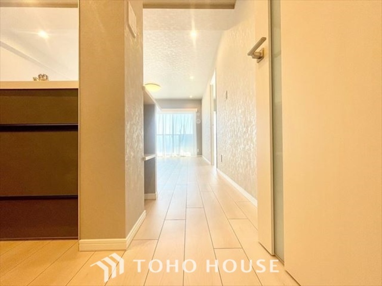 内装 【LIVING】◆simple is best◆無駄のない綺麗なつくりのリビングルームであなただけの暮らしを。