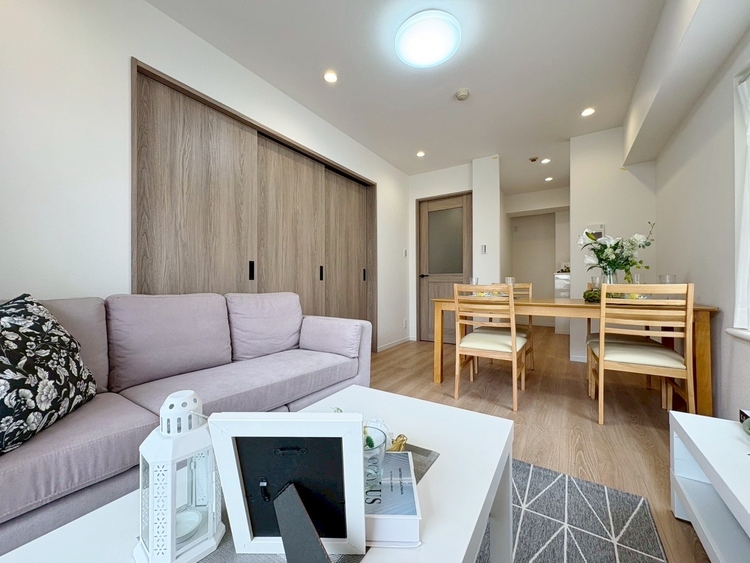 外観 忙しく過ぎゆく日常を置き去るほど、ゆったりした時間が流れるリビング。